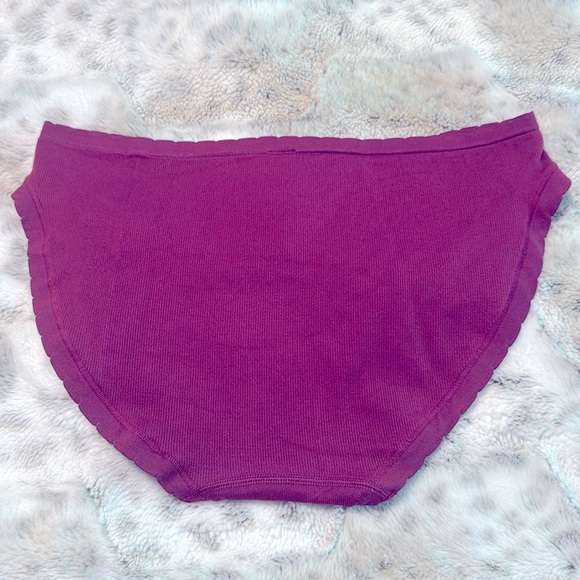 Victoria's Secret Ribbed Bikini Bottoms - Picture 2 of 4